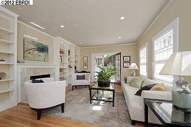10 Maxwelton Rd — Photo 1