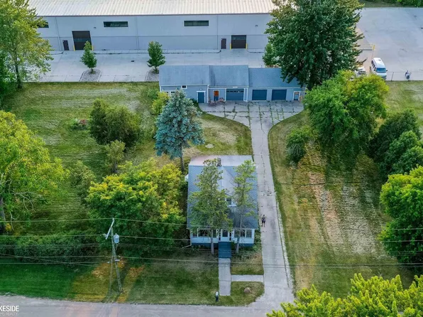 35093 Hengesbach Dr, Clinton Township, MI 48035