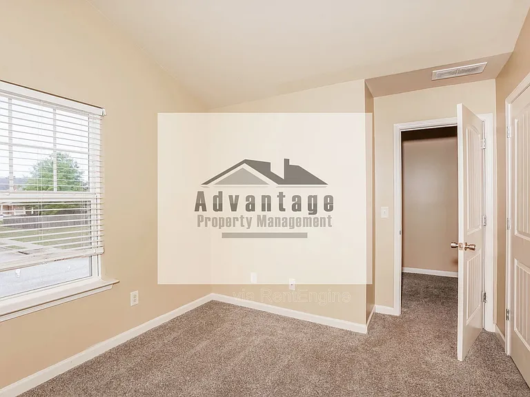 133 Centerra Springs Dr — Photo 11