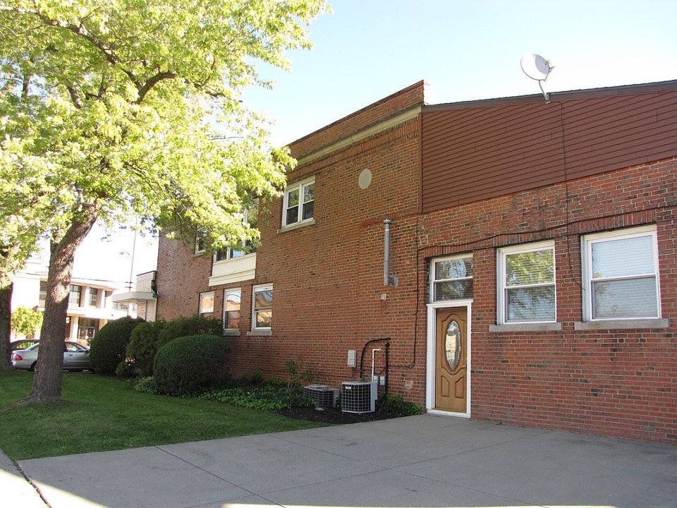1st image of 852 Kenmore Ave #2
