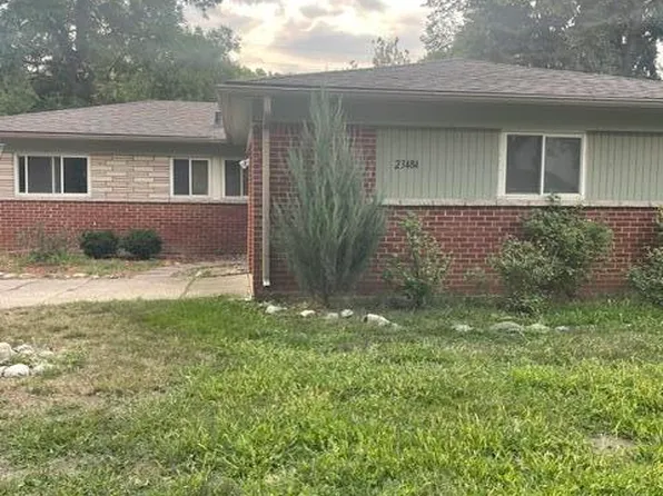 23484 Larkshire St, Farmington, MI 48336
