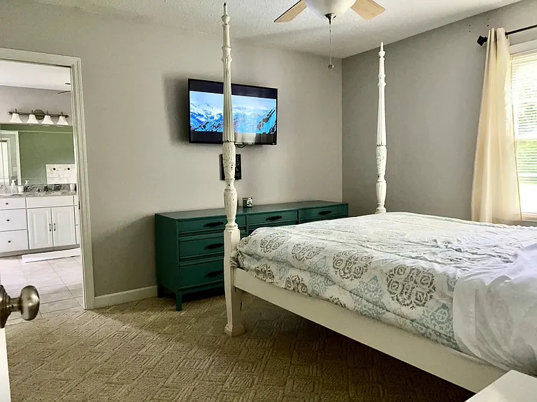 Hart Dr — Photo 10