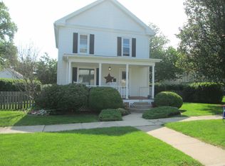 117 S 5th St, Monmouth, IL 61462