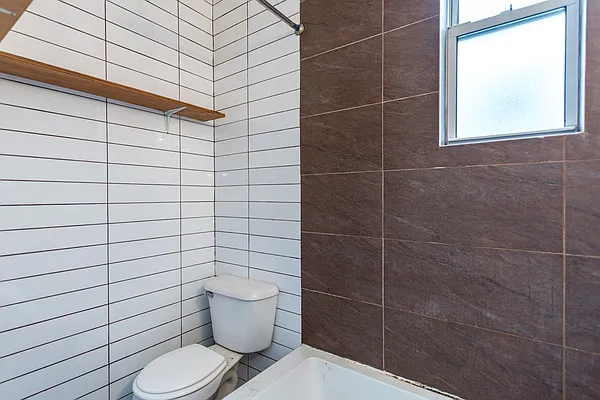 Rented by Nooklyn NYC LLC | media 30