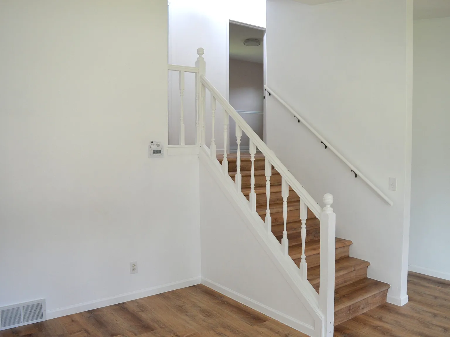 3 bed, 1600 sqft, $2,395 — Photo 3