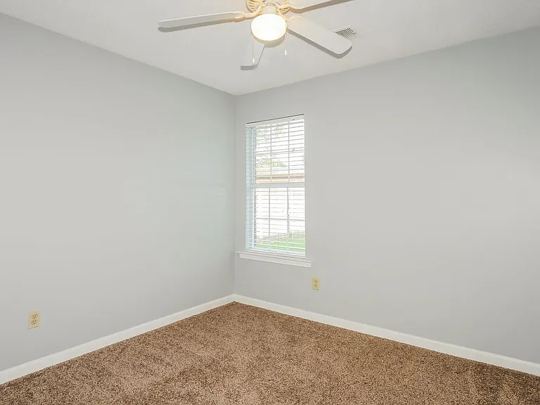 11203 Cashmere Wood Dr — Photo 13