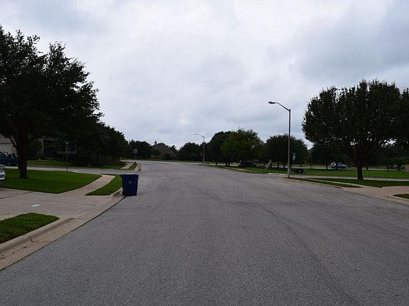 5th image of 2421 Drifting Leaf Dr