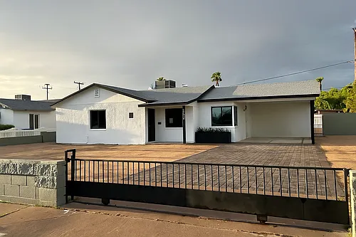 1630 E Catalina Dr Photo 1