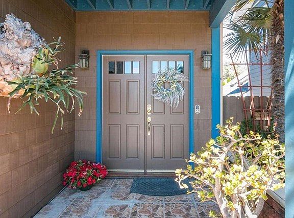 5307 Surfrider Way-MLS_Size-002-10-Entry
