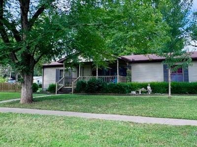 221 S Elm St, Iola, KS, 66749