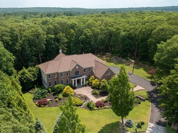 50 Judge Torres Ln, East Greenwich, RI 02818