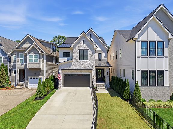 2nd image of 900B Gale Ln