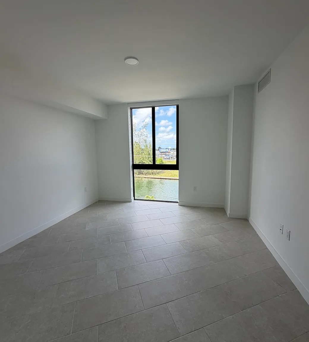 2 bed, 1110 sqft, $2,950 — Photo 2
