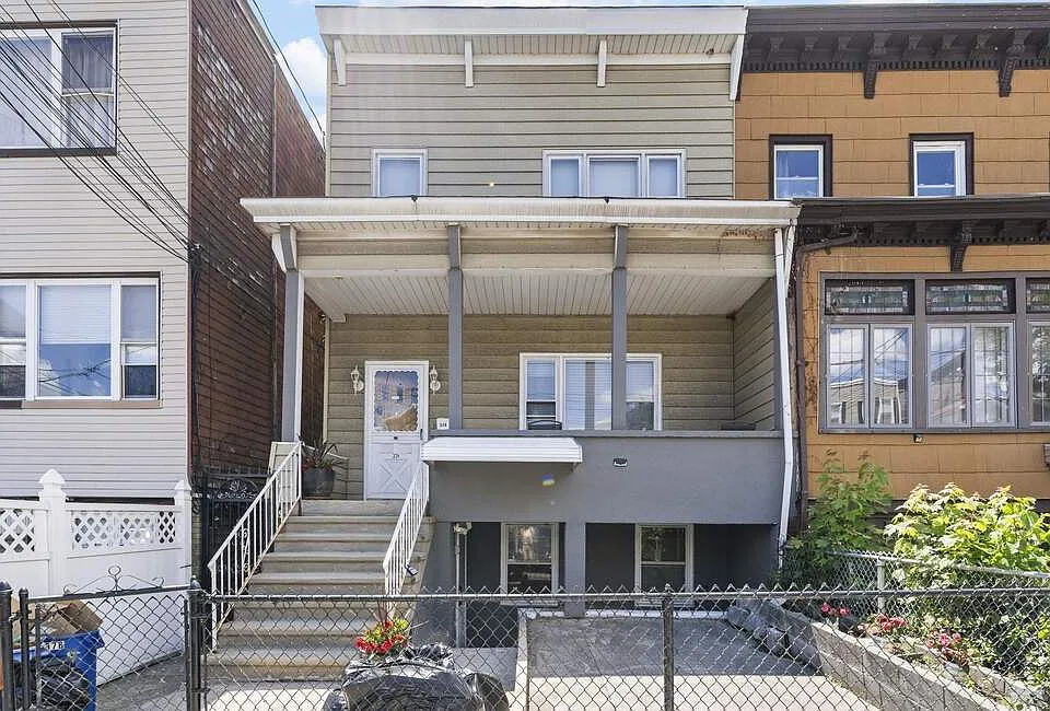 Clean, updated facade with easy access.