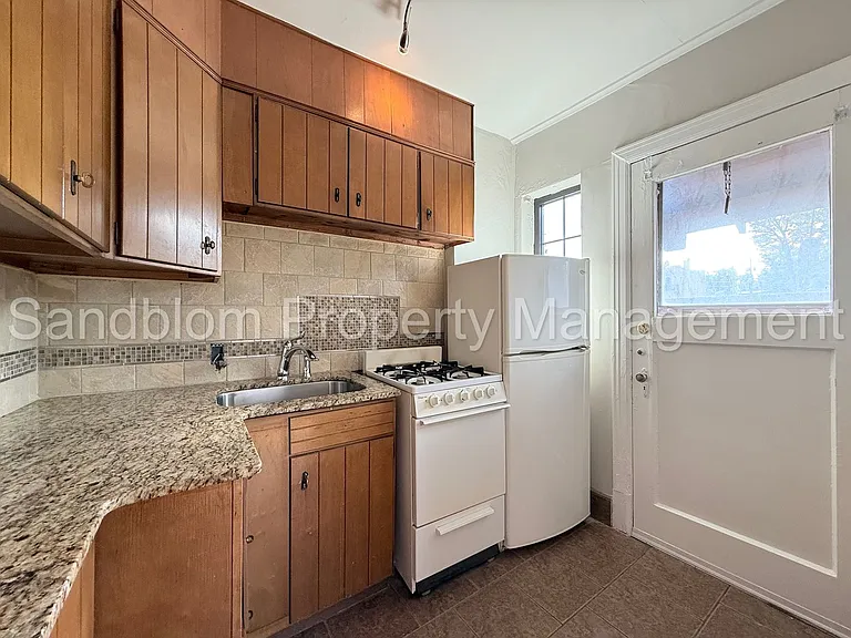 1817 S Baltimore Ave — Photo 6