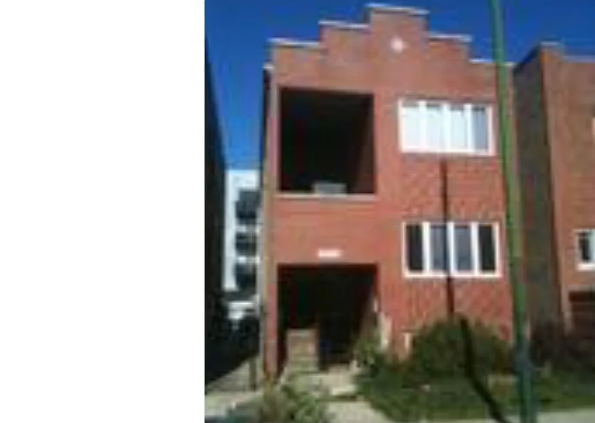2316 W Diversey Ave #2