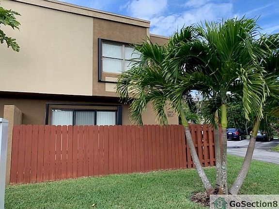2nd image of 2922 W Missionwood Ln
