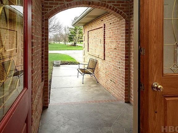 3rd image of 1800 Cobblestone Dr