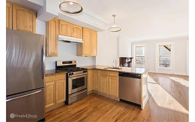 Rented by Douglas Elliman | media 11