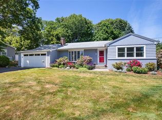 71 Primrose Hill Rd, Barrington, RI 02806