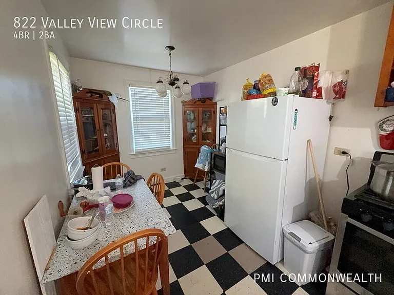 822 Valley View Cir — Photo 15