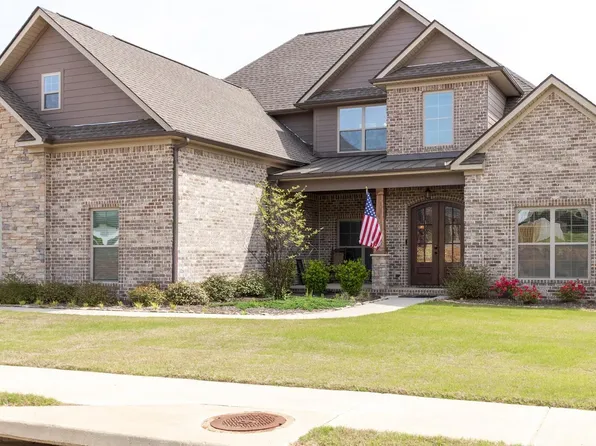 16082 Darby Dr, Athens, AL 35613