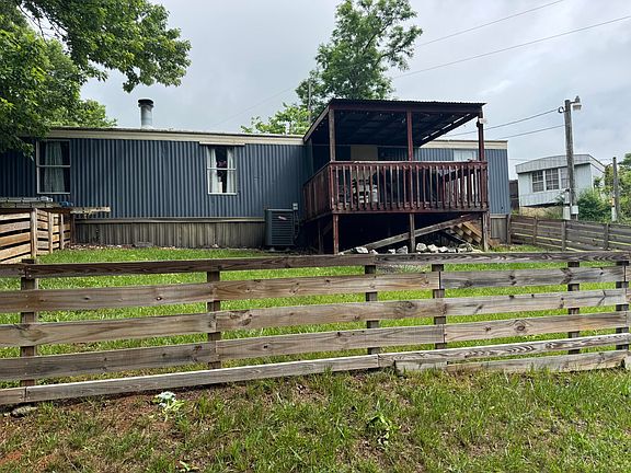 4th image of 105 Idleway Ct
