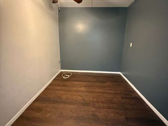 5th image of 6458 Admiral Ave Floor 2