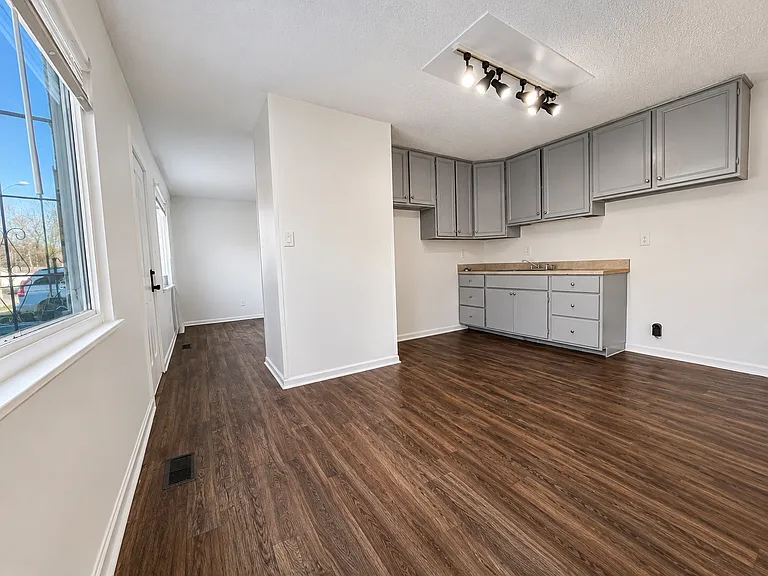 3519 Jerome Ct — Photo 6