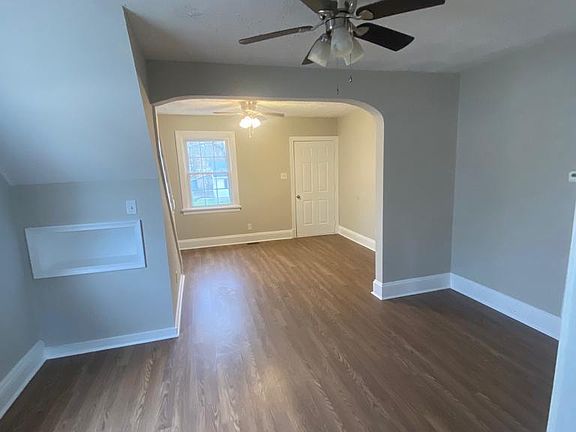 5th image of 108 N Ivy Ave
