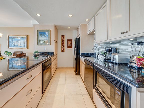 5th image of 4471 Lower Honoapiilani Rd #221