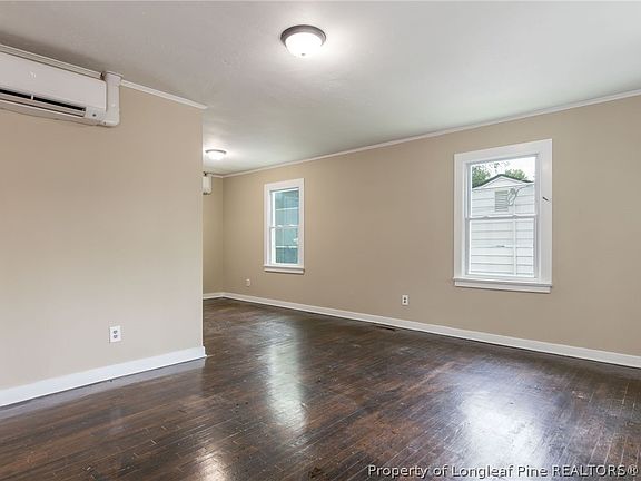 5th image of 311 Stuart Ave