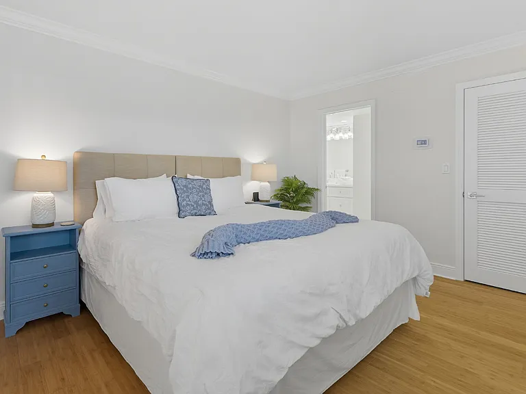 3443 Gulf Shore Blvd N #711 — Photo 17