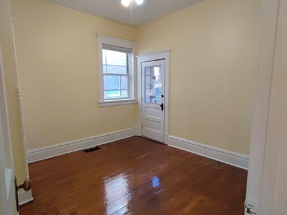 5th image of 3721 Southwest Trfy APT 2