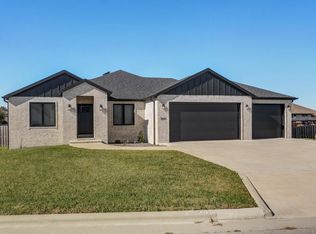 3641 N Huntington Ave, Springfield, MO 65803