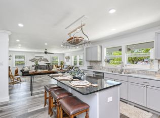 202 Squirrel Haven Rd, Mary Esther, FL 32569