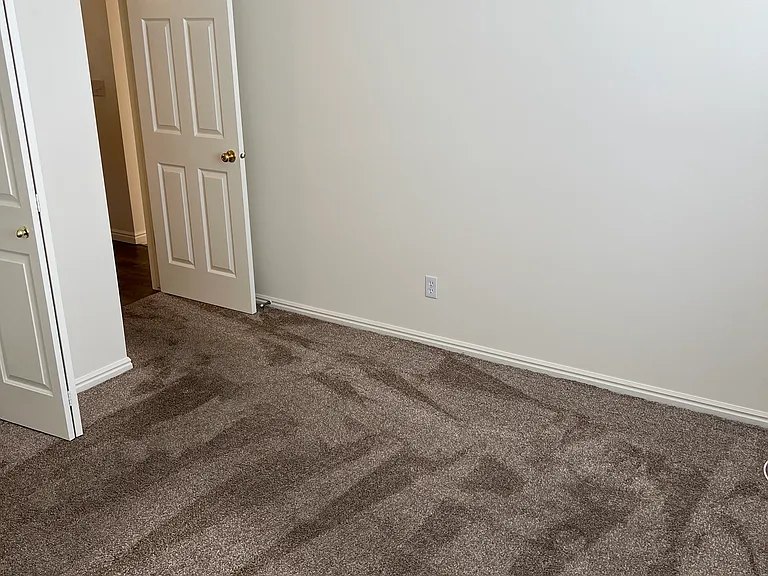 1441 S Main St — Photo 13