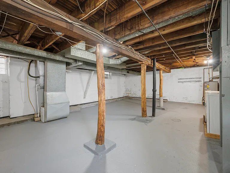2921 Brentwood Ave — Photo 25
