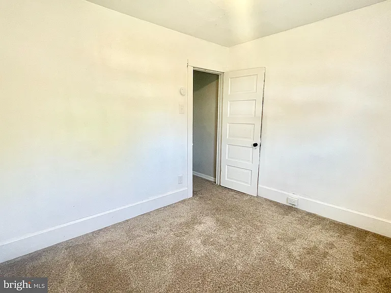 218 Green St — Photo 16