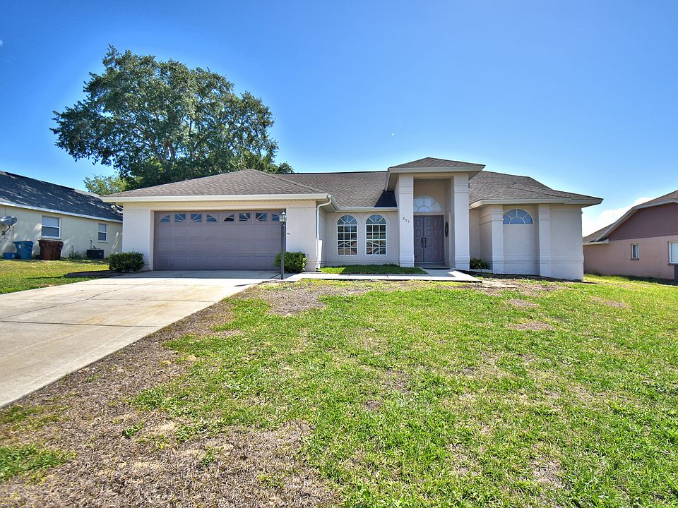 1st image of 805 Hunt Dr