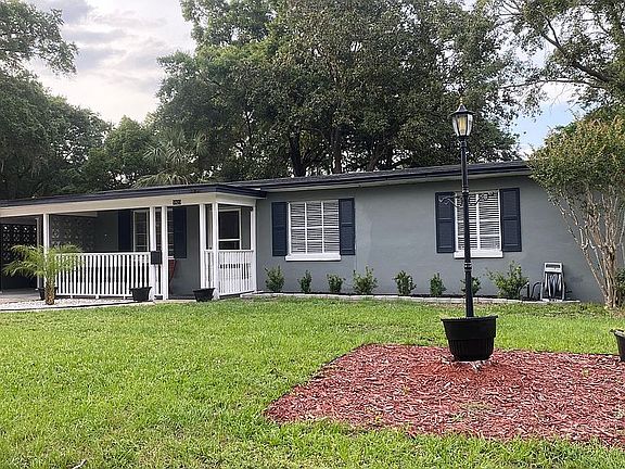 3rd image of 5923 Green Hill Ln
