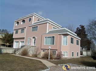 18 Pondview Ave, Westerly, RI 02891
