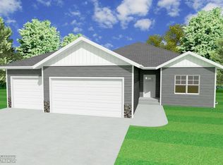 7438 16th St S, Fargo, ND 58104