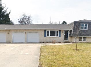 10220 W Cottontail Trl, Edwards, IL 61528