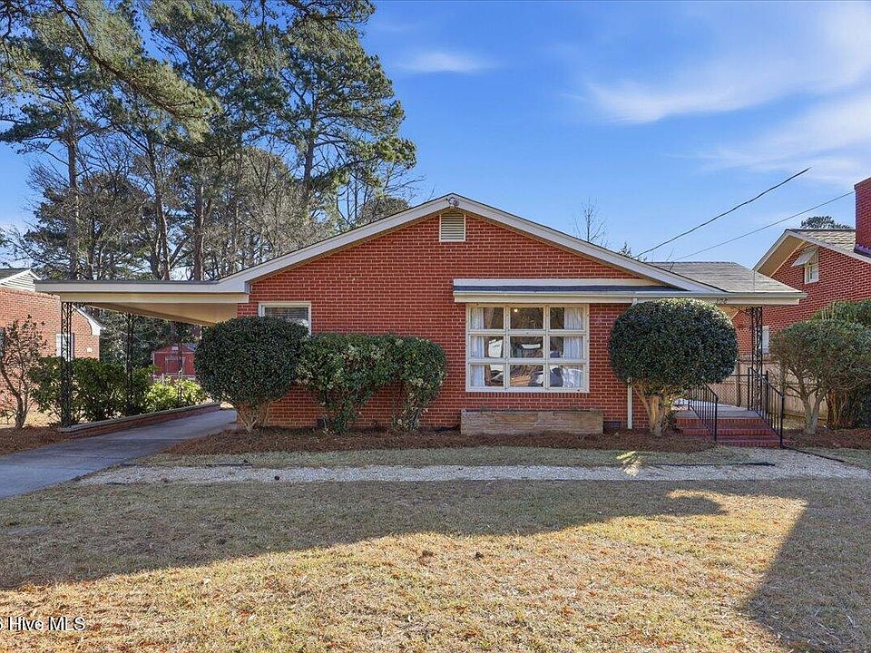 1st image of 308 S Oleander Avenue