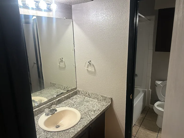 9606 Sugar Hill Dr — Photo 4