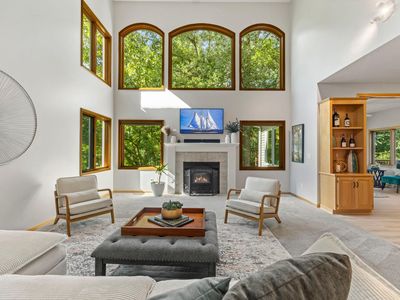 1847 Deer Pond Cir, Eagan, MN, 55122