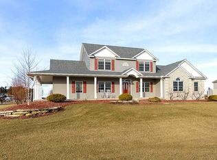 15508 108th Avenue Pl, Davenport, IA 52804