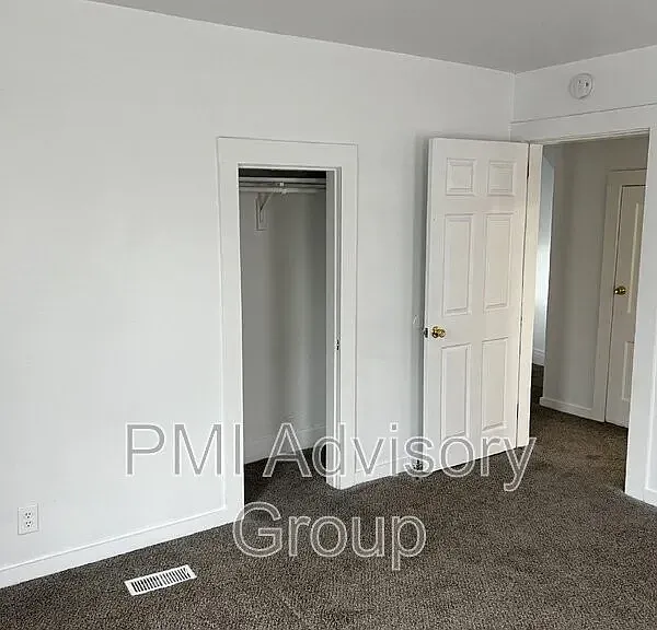 1909 SW Clay St — Photo 5