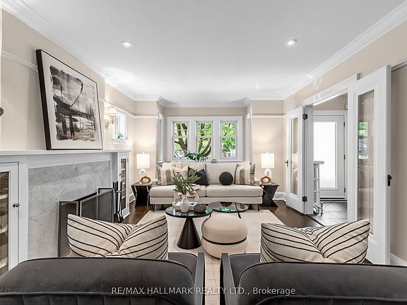 4th image of 26 McNairn Ave